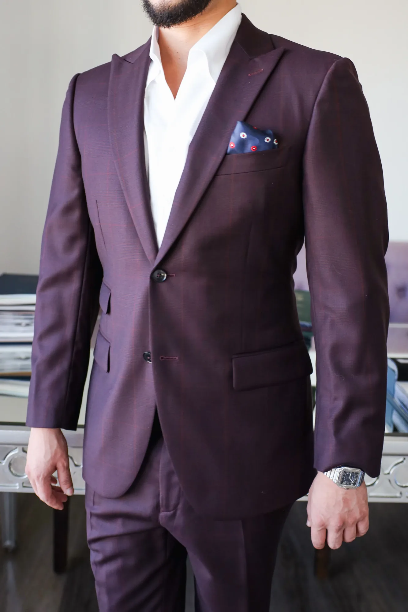 Burgundy Preludio jacket, buttoned, with flap pockets