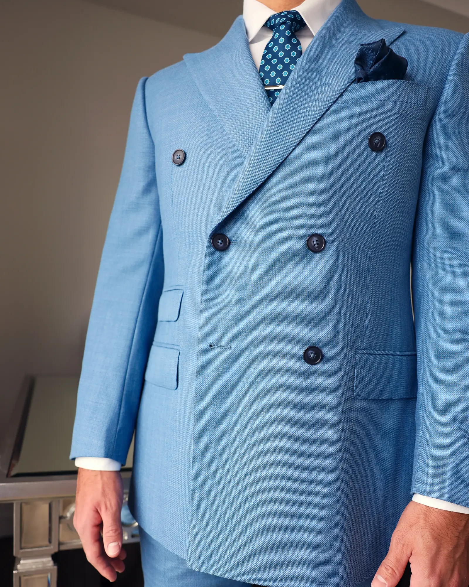 Maison Élevée — custom light blue Drago Brera