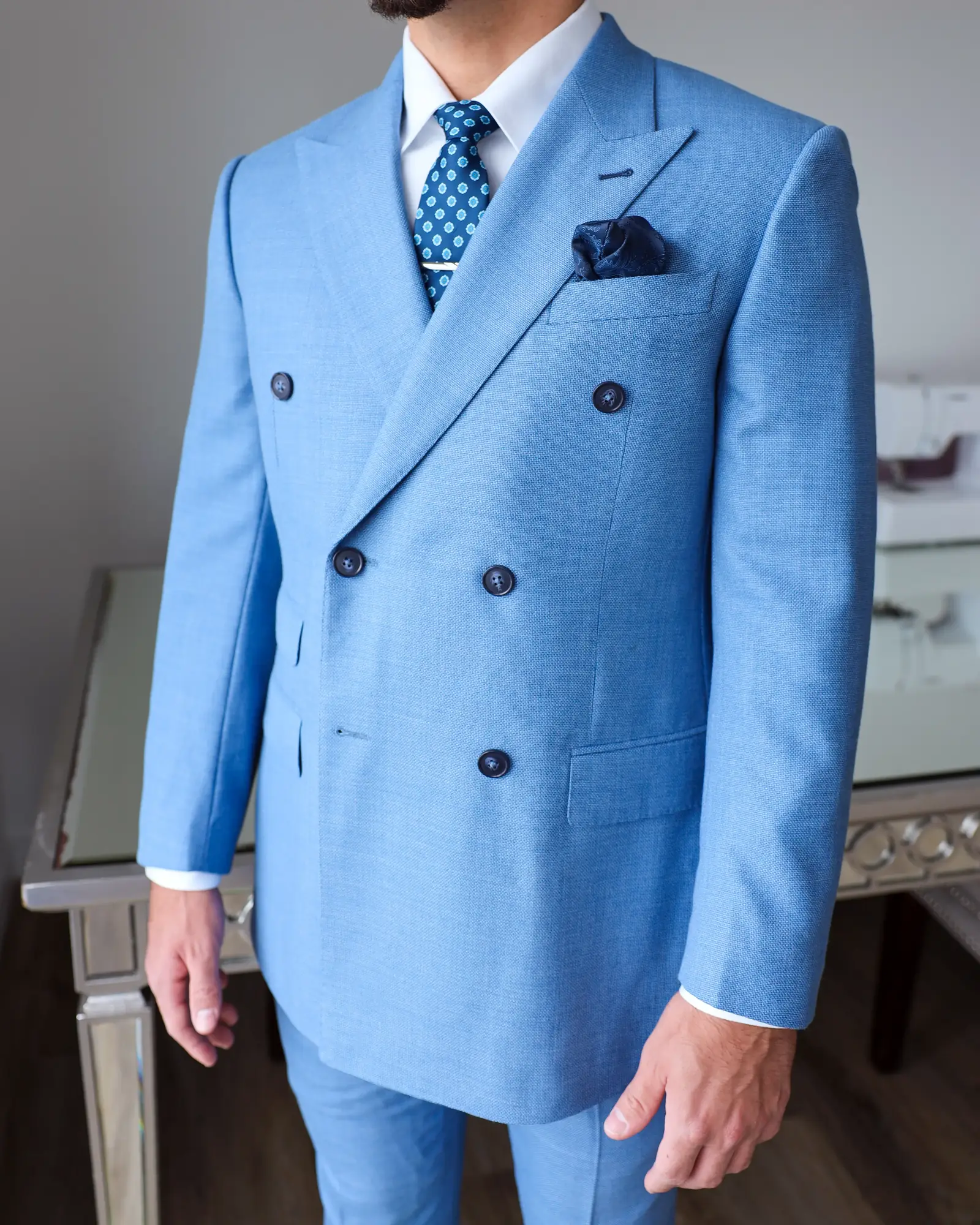 Maison Élevée — custom light blue Drago Brera