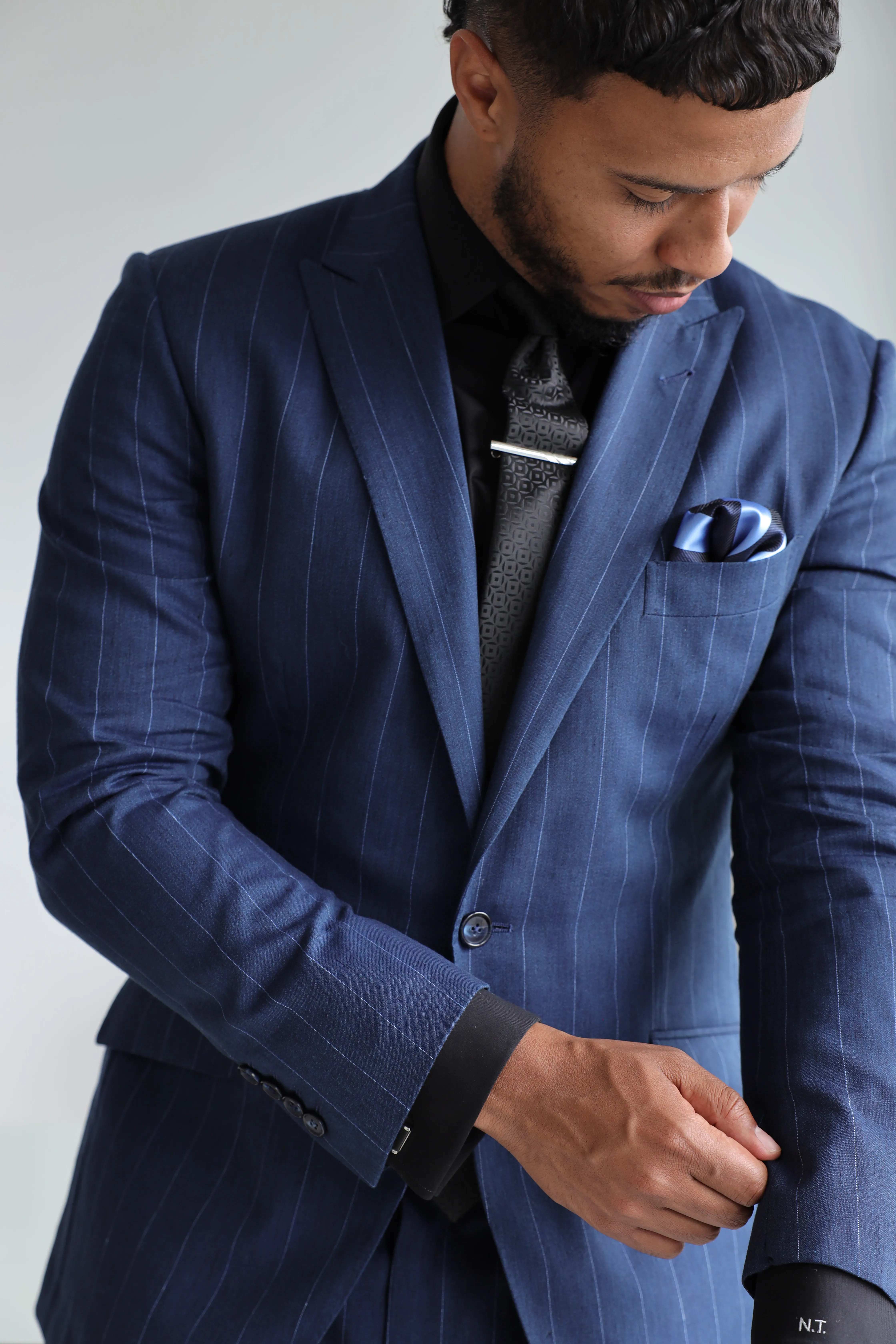 Maison Élevée — Custom Suiting