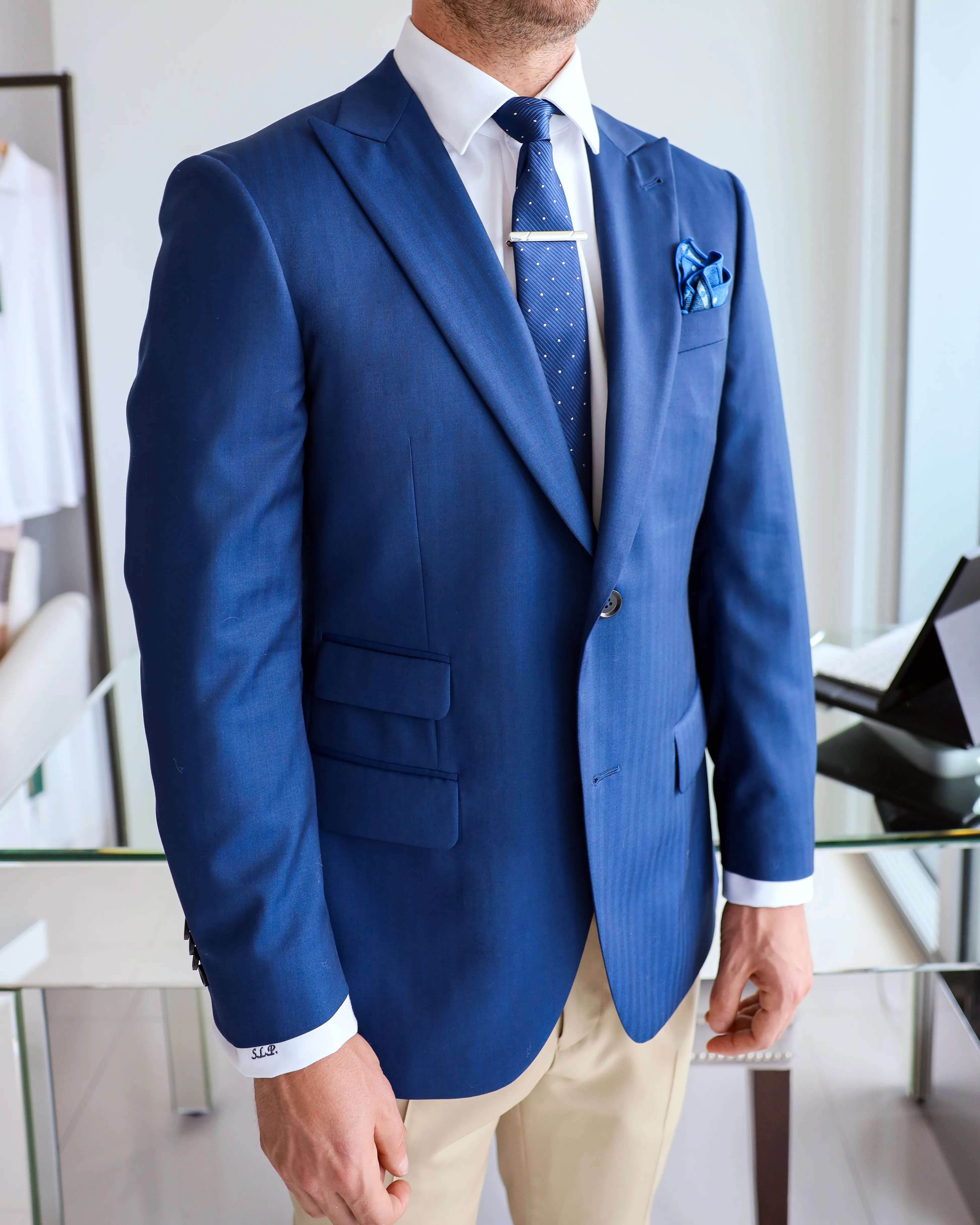 Maison Élevée — Custom Suiting
